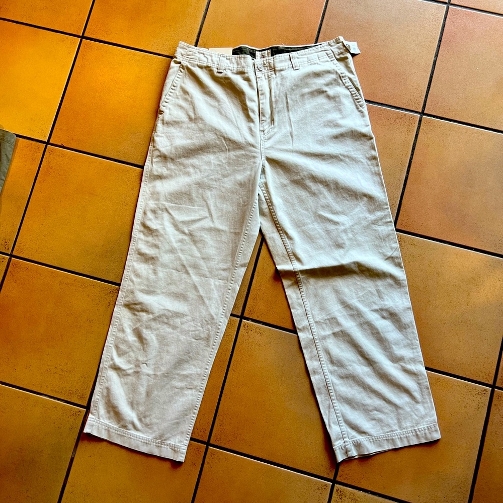 Gap Khakis Men’s Size 36x32 Brand New!